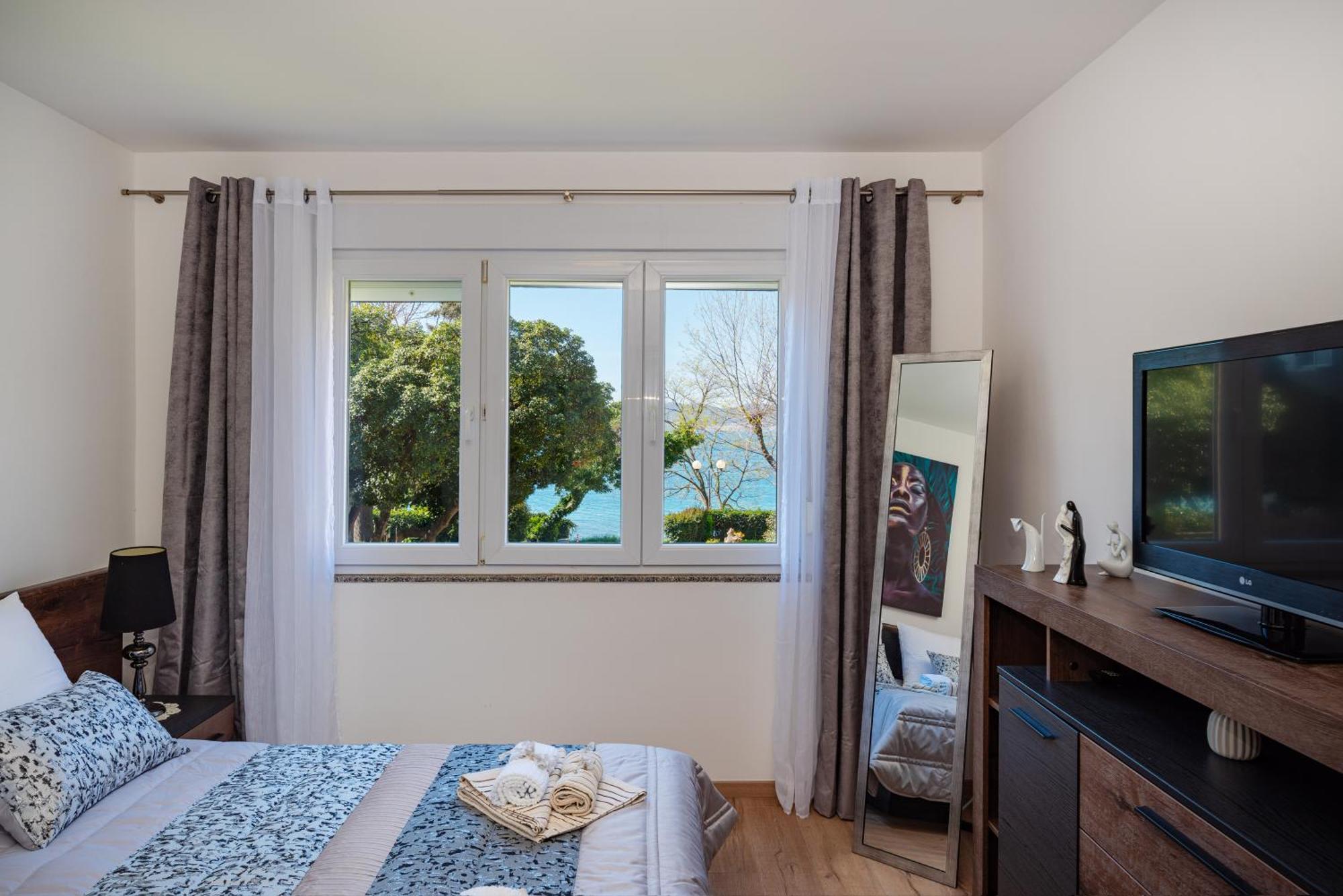 Kolovare Garden Oasis - First Row By Sea Apartment Zadar Luaran gambar